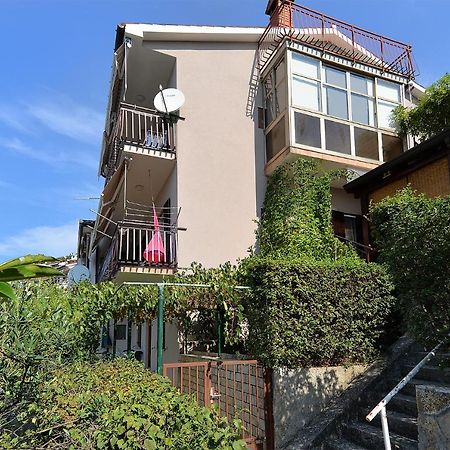 Apartment Near The Sea 650 Rabac Exterior photo