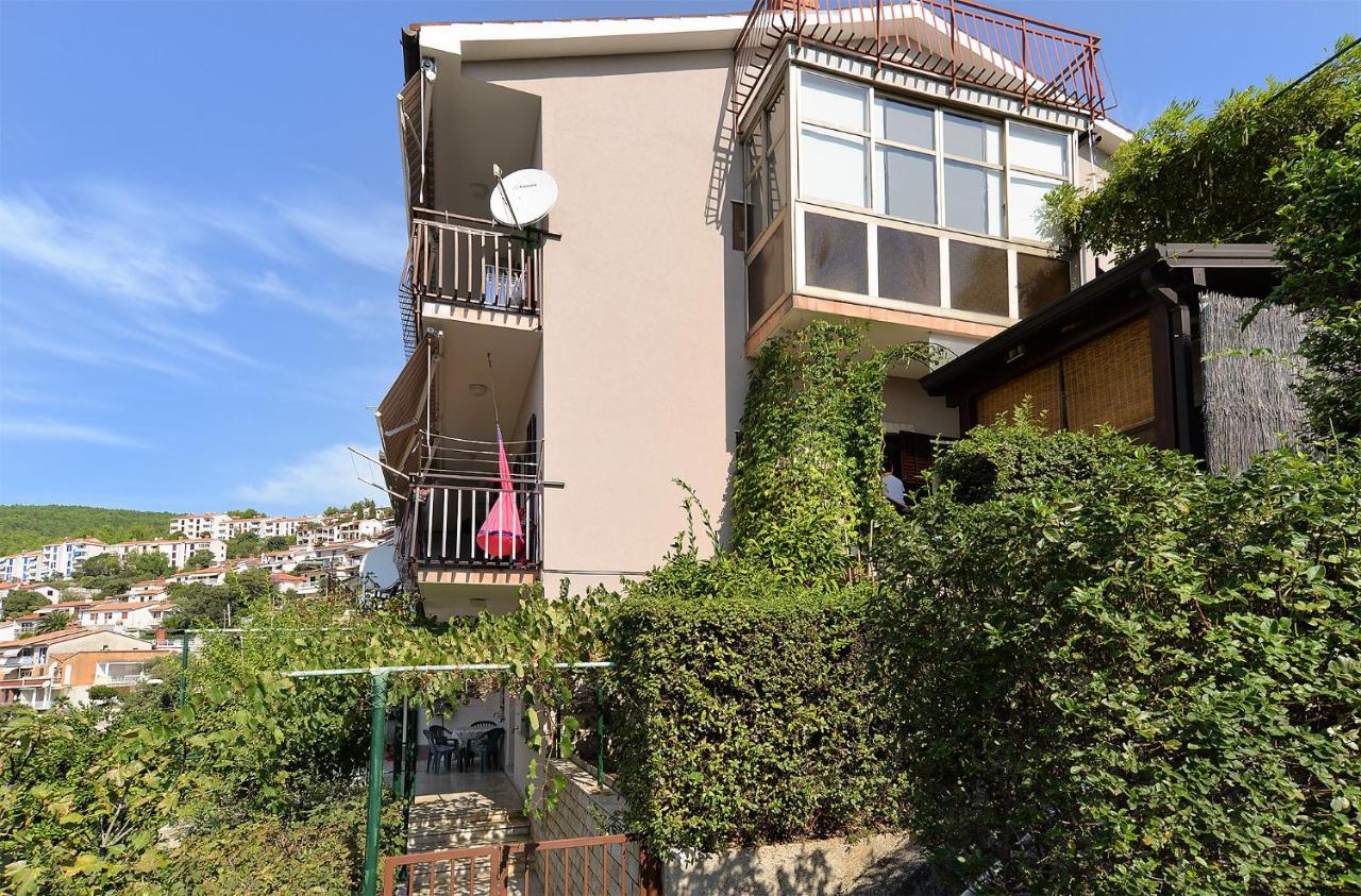 Apartment Near The Sea 650 Rabac Exterior photo
