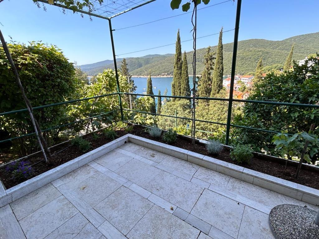 Apartment Near The Sea 650 Rabac Exterior photo